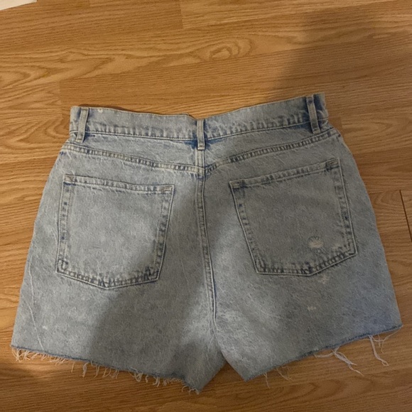 PacSun High Rise Icon Shorts - never worn! - Picture 2 of 3